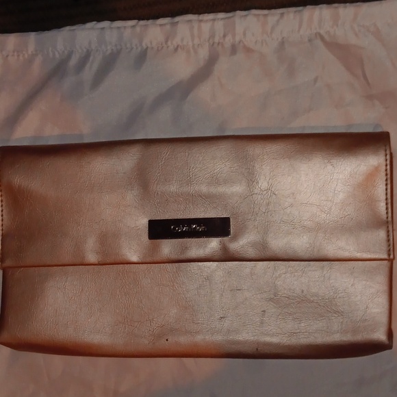 CALVIN KLEIN GOLD CLUTCH - Picture 1 of 6